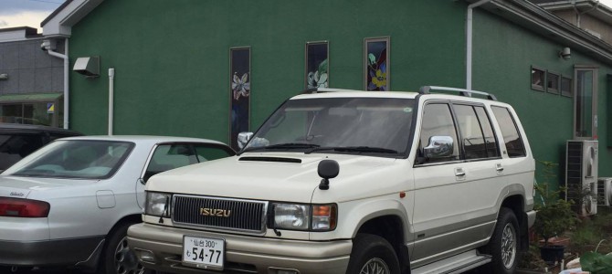 いすゞの四輪駆動車で。 いすゞの四輪駆動車で。